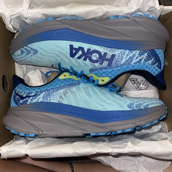 HOKA ONE ONE - Picture 3 of 6